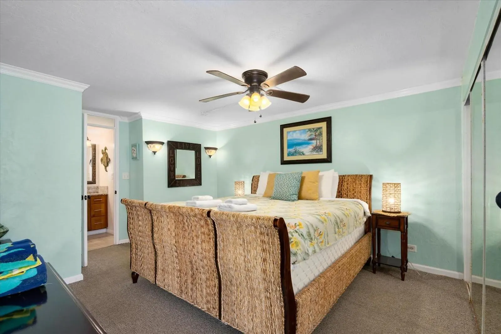 Magical Beachfront Condo Hau'ula
